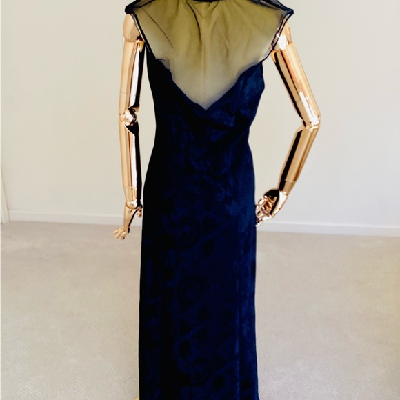 Victoria’s Secret Black Long Sleeveless Front Slit Gown SZ M - Picture 4 of 6